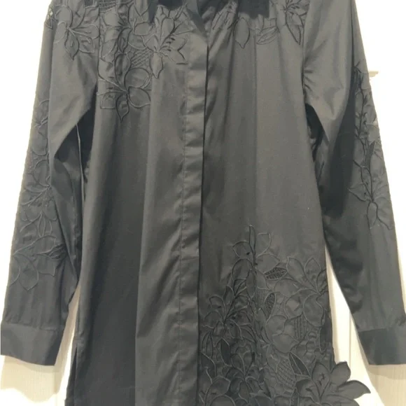 Chico's Black Floral Embroidered Women’s Shirt NWT - Picture 3 of 6